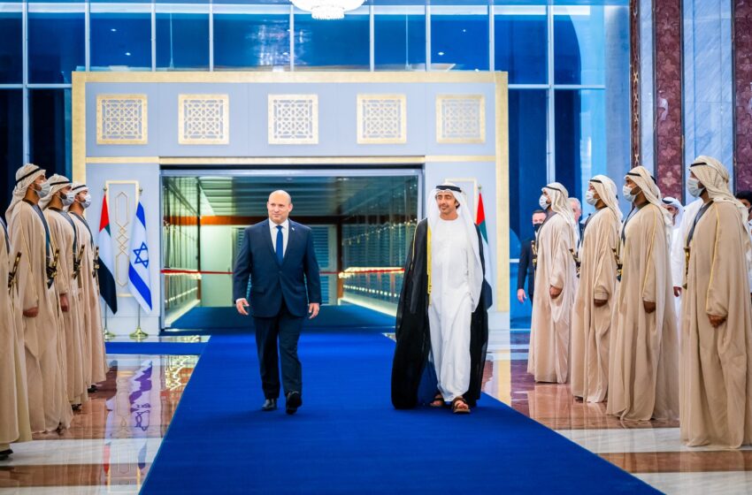  عبدلله بن زايد يستقبل رئيس الوزراء الإسرائيلي